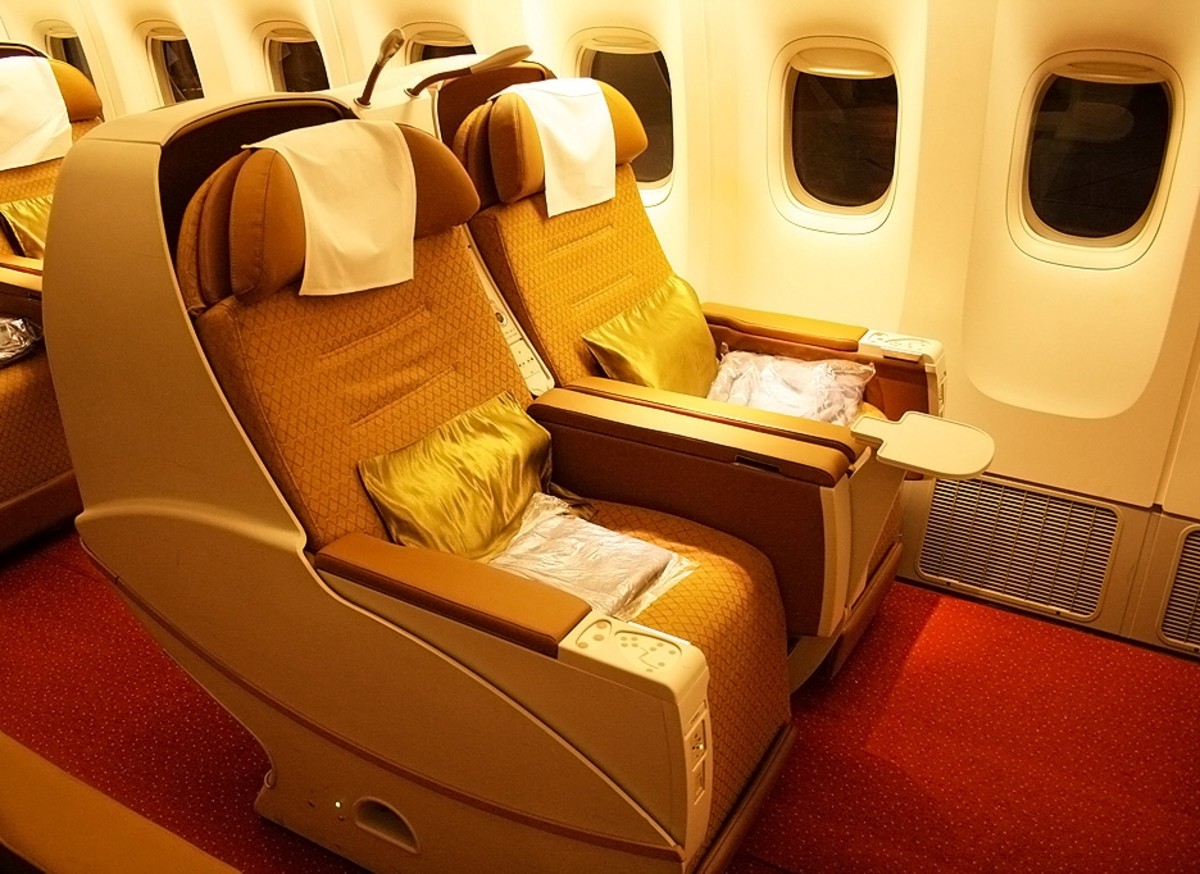 Why Commercial Flights Are the Preferred Choice for Long-Distance Travel