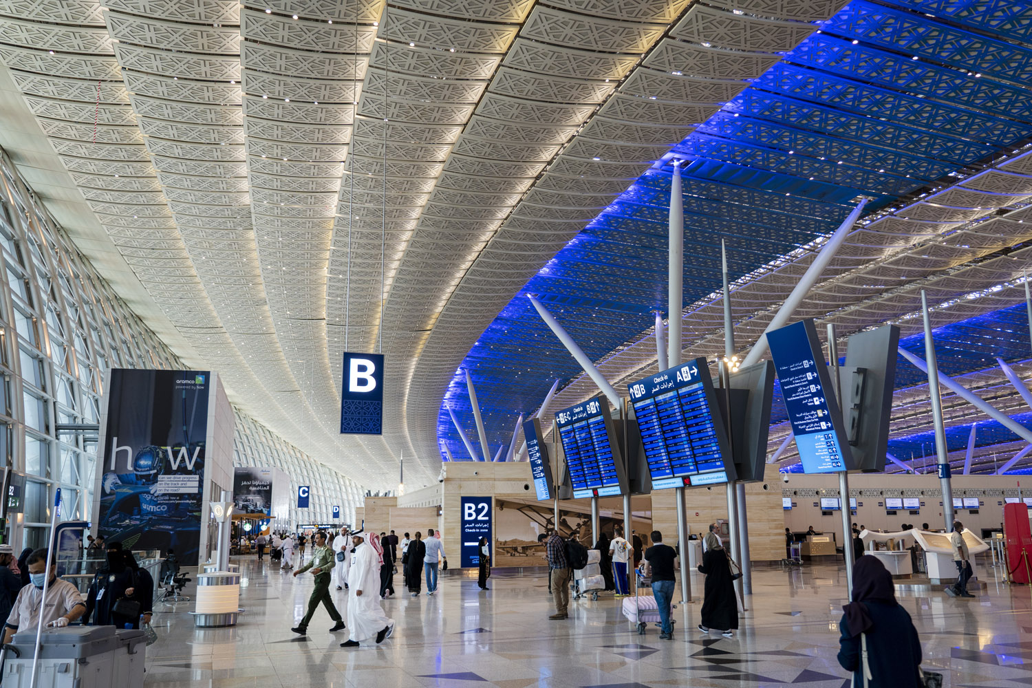 Navigating the Airport Arrival Maze: A Comprehensive Guide to Timing Your Trip