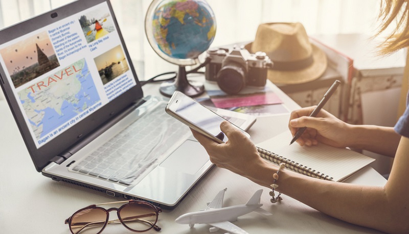 The Early Bird Gets the Flight: Why Booking Early is the Smartest Travel Hack